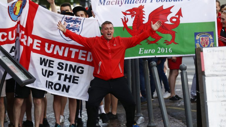 Руснаците отново нападат, този път сборна агитка на Англия и Уелс