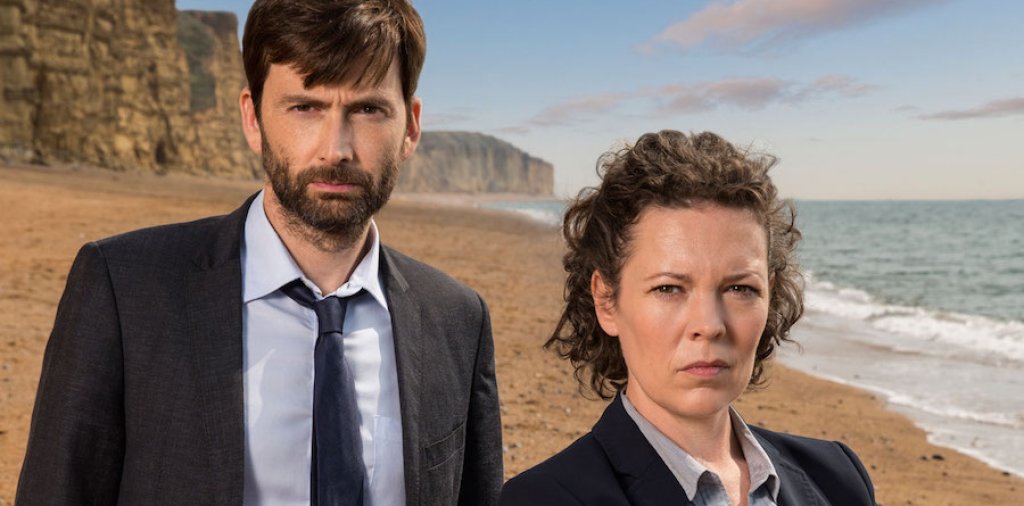 Broadchurch 

Ако Дейвид Тенант и Оливия Колман са ви липсвали, сериалът Broadchurch се завръща с трети сезон през 2017 година. Двамата отново ще обединят сили в ролята си на детективи, които този път ще разглеждат случай на сексуално насилие.

