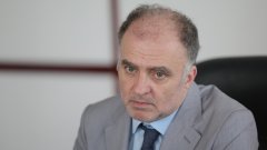 Според Найден Тодоров се раздават средства за неща, върху които държавата няма влияние