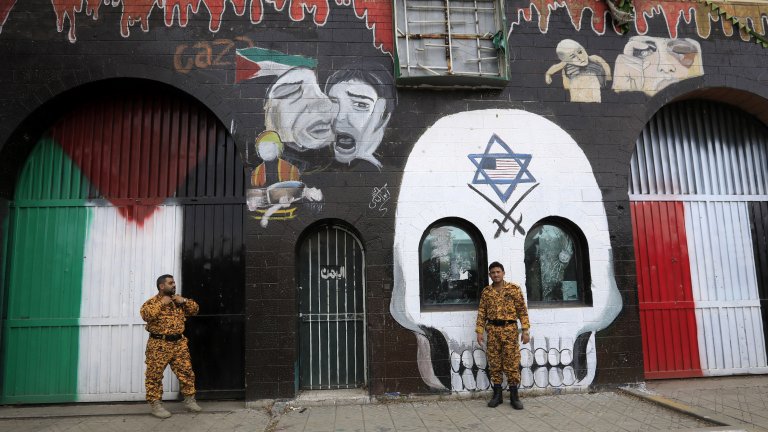 Напрежението между двете държави ескалира, а САЩ предупреждават Техеран да не напада