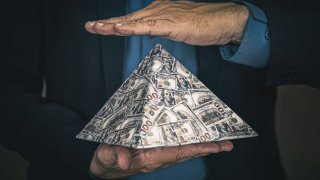 Крипто пирамидата за 300 милиона долара с корени в Русия