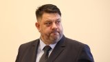 Той казва, че с президента Си Дзинпин само се е ръкувал и че не е разговарял с Путин и Ким Чен Ун