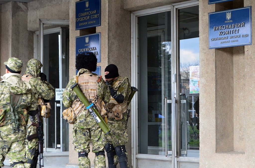 2014-04-14_Sloviansk_city_council_-_2