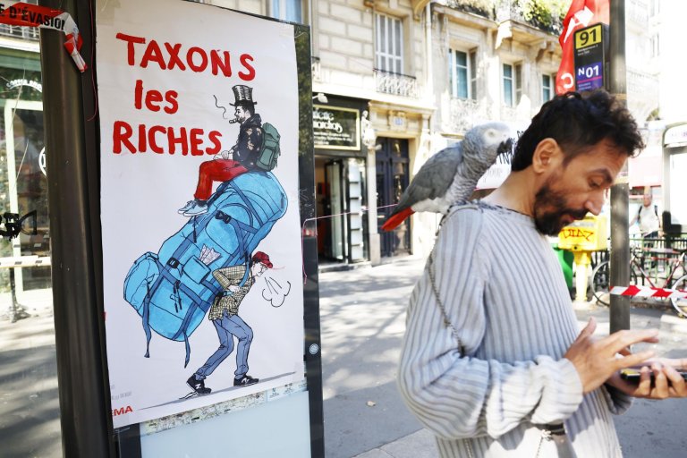 Французите подкрепят идеята за допълнително облагане на богатите.