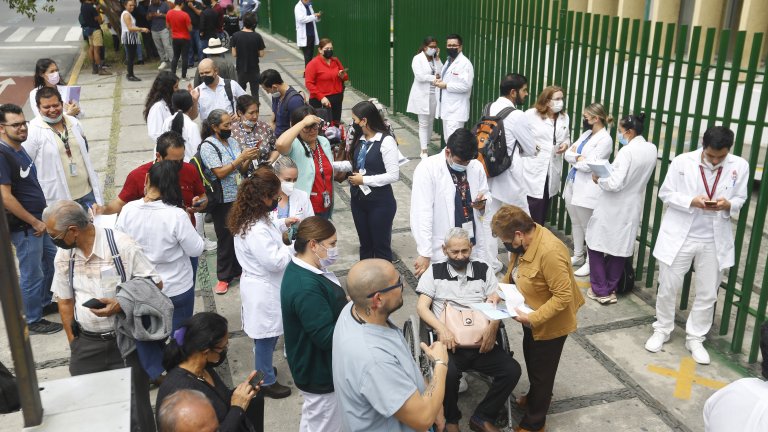 Най-малко 1 жертва от мощния трус със 7,6 по Рихтер в Мексико