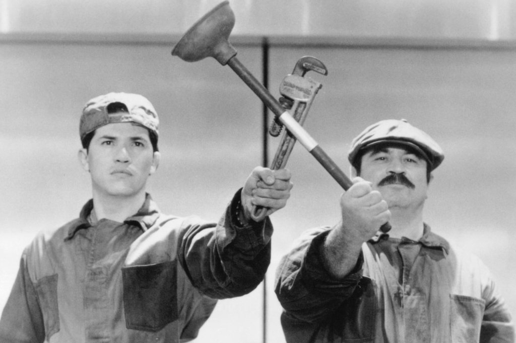 Джон Легизамо и Боб Хоскинс в Super Mario Bros. (1993)