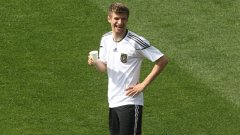 Томас Мюлер вкара два гола за убедителната победа на Германия над Казахстан с 4:0 в европейска квалификация