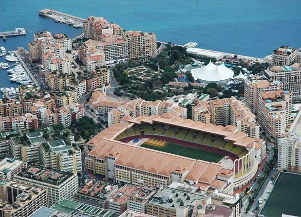 Договор за още година или две оставя Бербатов в рая - Монако е място-мечта, а и отборът ще става все по-амбициозен.