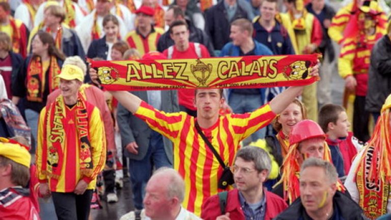 През 2000 г. четвъртодивизионният Кале също игра финал за Купата на Франция и на почивката водеше на Нант, но в крайна сметка отстъпи с 1:2 след дузпа в 90-ата минута. 