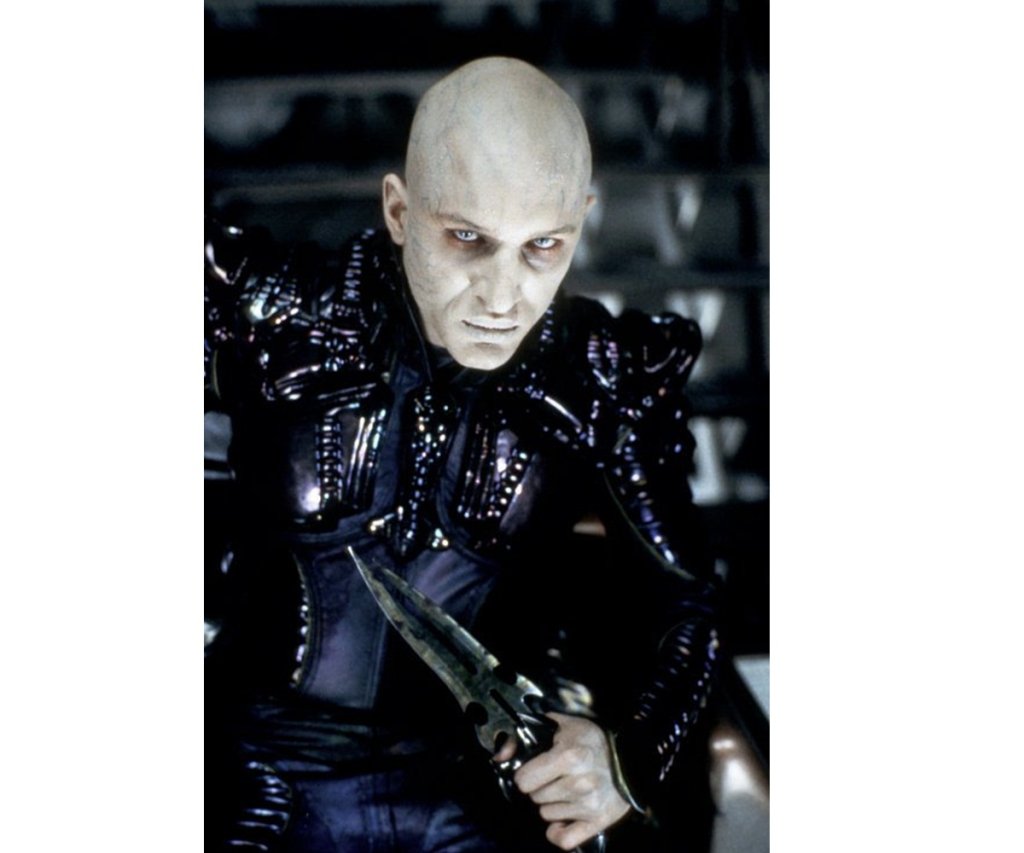 Макар Star Trek: Nemesis да не е най-качествената кино продукция, в която Харди е участвал, няма да успеете да го познаете в нея.