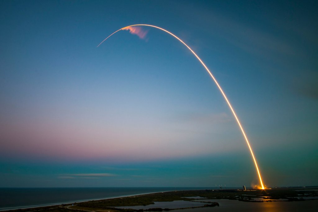 spacex--p-KCm6xB9I-unsplash