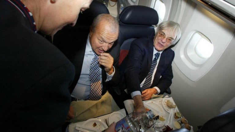 Прощалният полет на Конкорд събира множество известни личности, сред които шефът на Формула 1 Бърни Екълстоун.