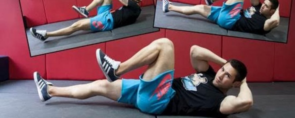 3. Въздушно колело (Abdominal Air Bike) 
Упражнението въздушно колело силно акцентира върху страничните коремни мускули (obliques). Подходящо е за начинаещи и напреднали фитнес любители.
По време на изпълнение на упражнението, не натискайте врата си с длани. Това би създало сериозна предпоставка за контузия. 
Начин на изпълнение:  Легнете на пода по гръб и сложете двете си ръце на тила.Повдигнете горната част на тялото си от земята, заставайки в позиция за коремна преса. Повдигнете краката от земята така, че да са перпендикулярни на пода. С плавни движения започнете прибирането на единия крак, като прибирате другия максимално близо до корема и го докосвате с лакътя на противоположната ръка (или се стремите към това). Бавно се върнете в стартова позиция и сменете краката. 
Стремете се към: 3-4 серии по 10-30 повторения на крак според личните възможности. 
Направете го по-трудно: Изпълнявайте упражнението бавно и контролирано, като се стремите да усещате натоварването в коремната област през цялото време. Изпълнете го в комбинирана серия след друго упражнение за корем (например V-образна коремна преса).