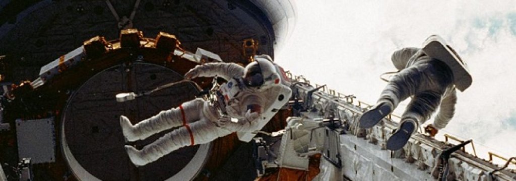 astronauts-space