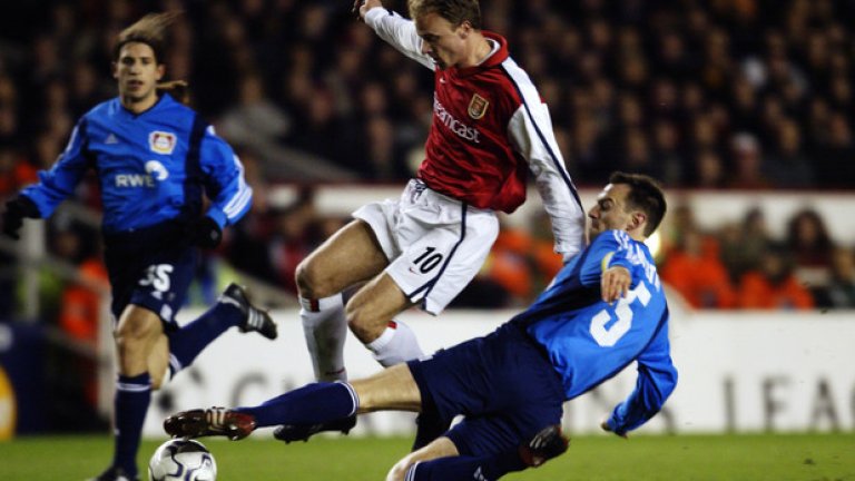 Денис Бергкамп срещу Байер Леверкузен, групова фаза, 2002 г.
Dennis Bergkamp goal vs Bayer Leverkusen (01/02) pic.twitter.com/zCGQpRn7f7— Best Arsenal Goals (@BestAFCGoals) August 24, 2016