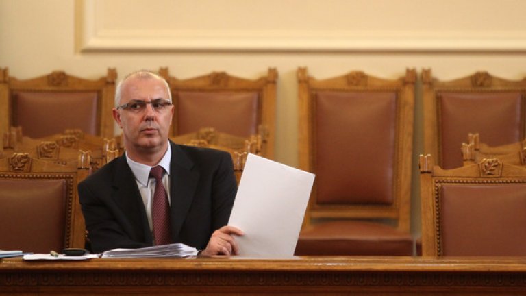 Бъдещето на Светлозар Лазаров ще се реши на 4 март, когато вътрешният министър Веселин Вучков представи кандидатурите си за главен секретар на МВР