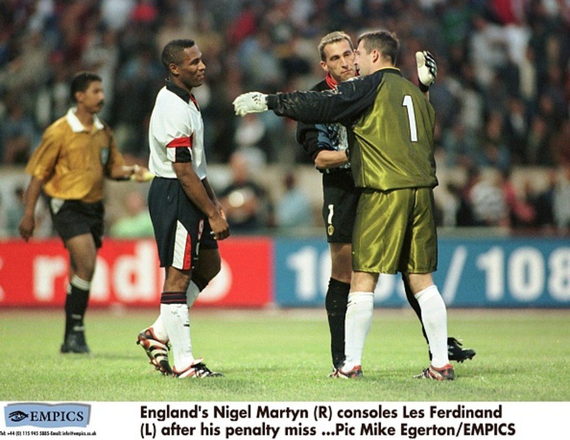 1998г.: Загуба с 3:4 (0:0 в редовното време) от Белгия на приятелския турнир Крал Хасан II International Cup. За Англия пропускат Роб Лий и Лес Фърдинанд.