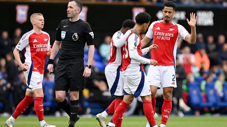 Арсенал засили Ипсуич надолу, Челси взе дербито