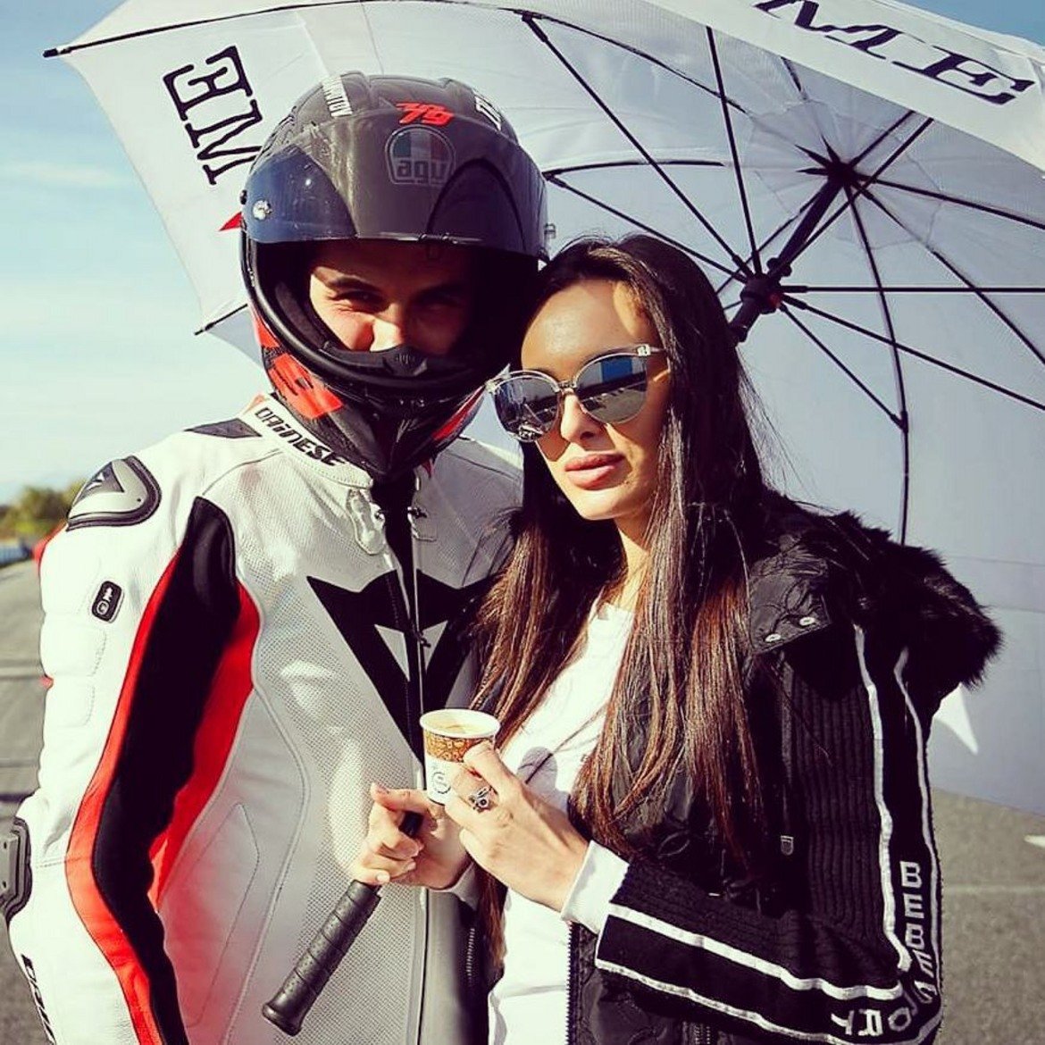 Двойка на високи скорости -
 шампионът ни по мотокрос Ангел Караньотов и Ива Русинова