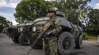 Според предполагаем разказ на очевидец венецуелските войници са повръщали кръв