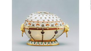 180808165536-faberge-egg-top-full-169