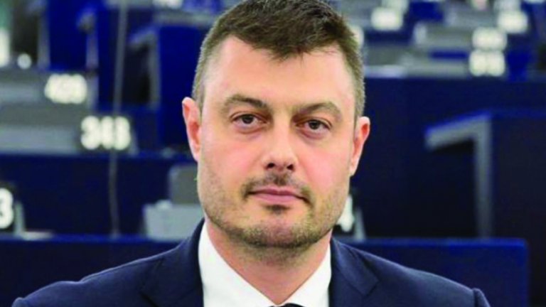 Евродепутатът е поканен на дискусия на тема "Фалшивите новини - Бунтът на масите срещу елита в XXI век"