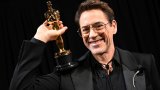 Робърт Дауни-младши чака 31 години за "Оскар" и го грабна със стил