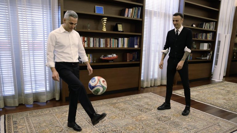 Той ще дава съвети по въпросите на младежта и спорта