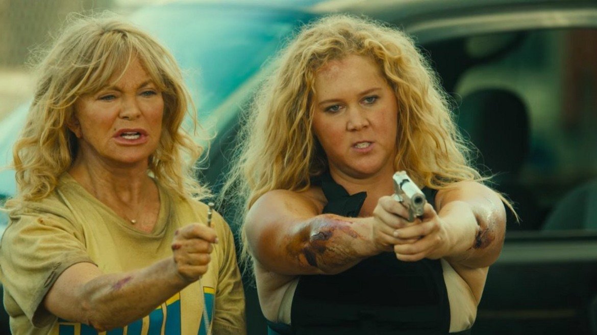 12 май - "Ох, на мама" (Snatched)

На 12 май е премиерата на комедията с Ейми Шумър, която играе пълничка дама на около 30 години, която отива на ваканция в Еквадор не с кой да е, а с майка си. Естествено се появява привлекателен мъж, който повлича след себе си куп приключения. Участват още Голди Хоун и Кристофър Мелони.