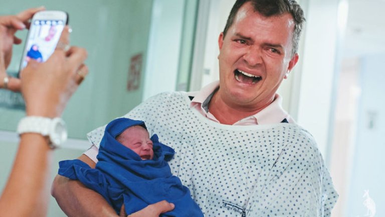 pregnancy-giving-birth-fathers-participating-delivery-room-37-59429a284cd8c__700