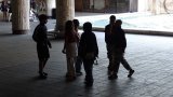 Когато децата не са "локали", а обикновени квартални... деца