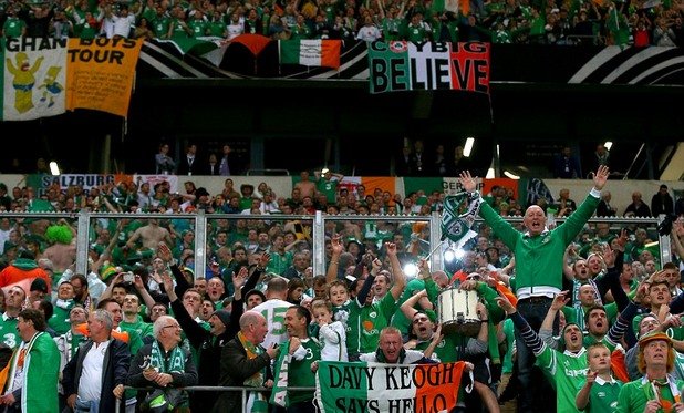 7 хиляди ирланди в Гелзенкирхен празнуваха отличния резултат - реми на терена на световния шампион.