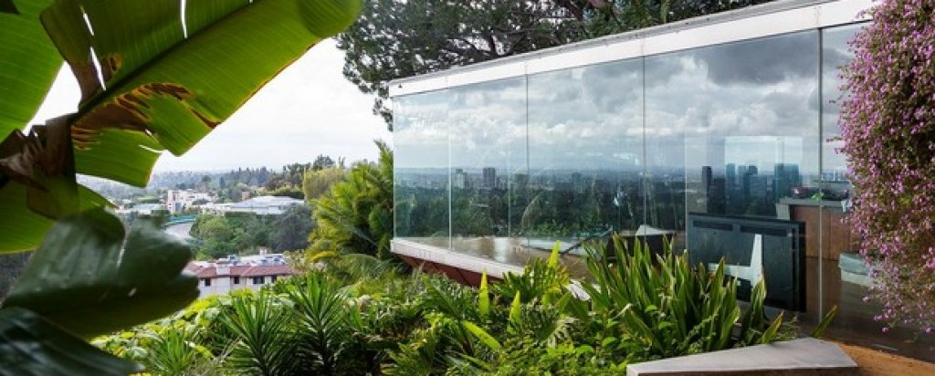 Изглед от резиденцията