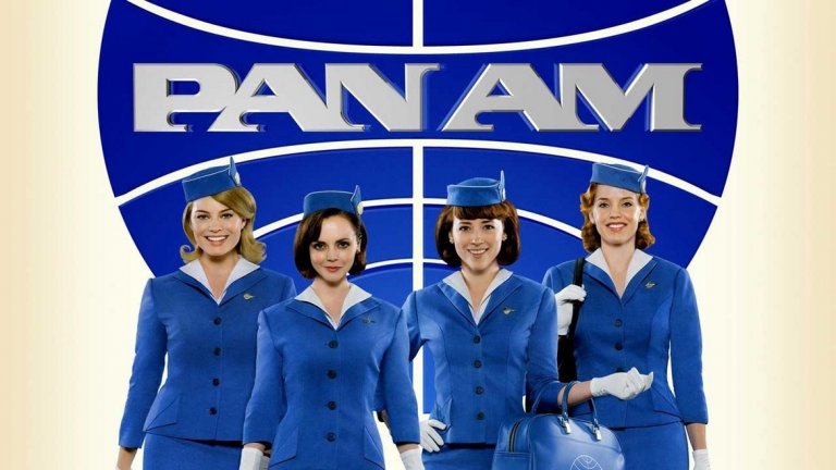 Pan Am (2011 - 2012) - 14 епизода

Pan Am се ражда във времената, когато успехът на Mad Men карат всяка една американската телевизия да търси успешен сериал, който да се развива през 60-те. ABC решават да предложат сериал, който да се върти около зората на съвременната реактивна пътническа авиация - времена, в които пилотите от гражданската авиация са абсолютни звезди, а стюардесите са секссимволи.
Блясъкът на 60-те води със себе си тонове мелодрама, а героите от сериала се оплитат в шпионски истории от времената на Студената война. Сериалът е забележим и с това, че е първата американска продукция в която играе австралийката Марго Роби.
В Pan Am има много хляб, но американската публика не е ентусиазирана от поредното шоу, което се опитва да живее най-вече от носталгията по отминалото десетилетие. Сериалът обаче става хит в Европа, но ABC решават да не поръчват втори сезон. Sony води за кратко преговори да продаде сериала на Amazon, но те не се реализират.