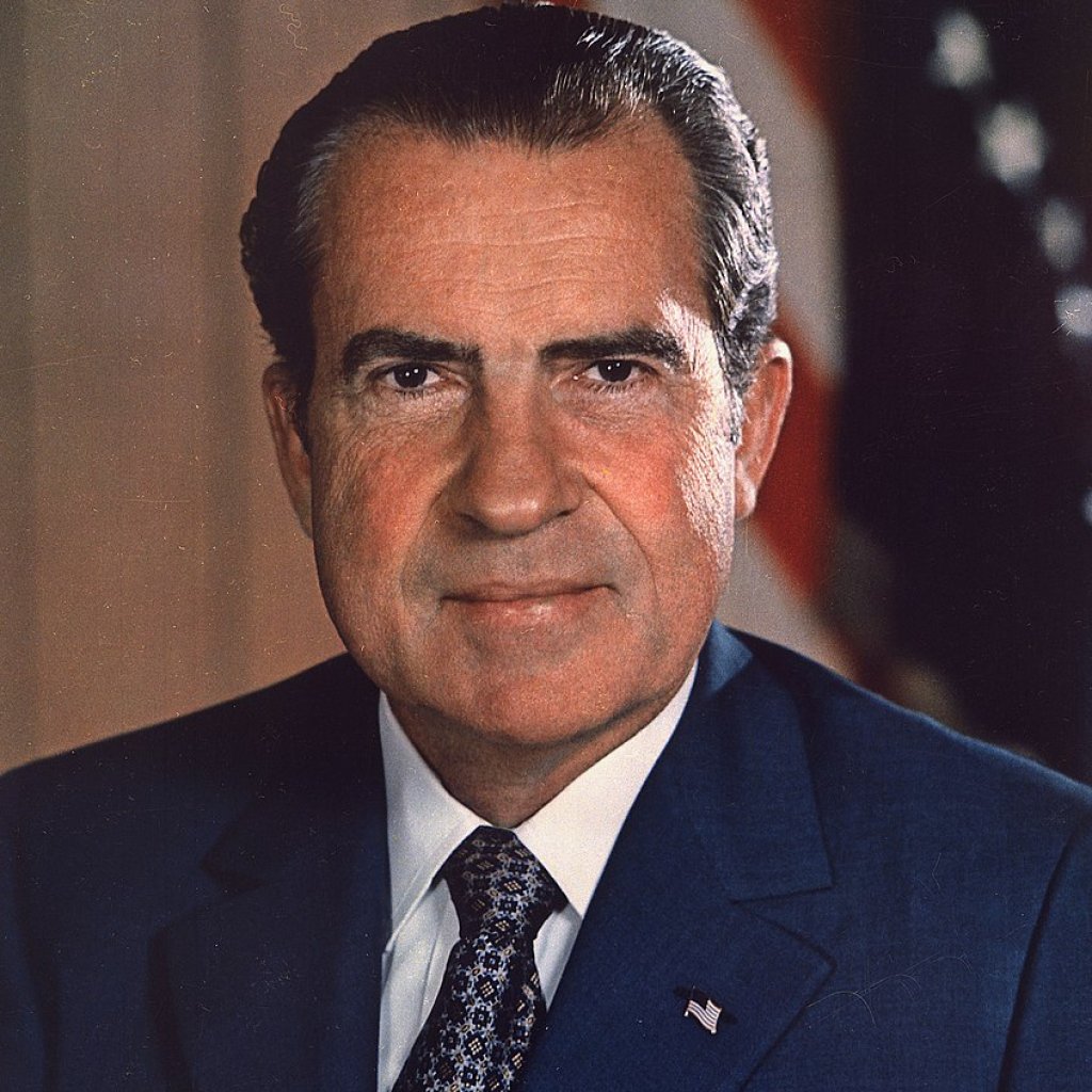 846px-Richard_Nixon_presidential_portrait