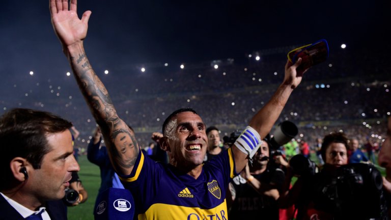 Тевес приключва кариерата си и влиза в политиката