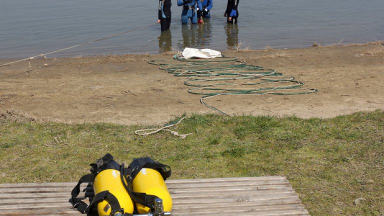 Военни демонстрираха водолазни умения (снимки)