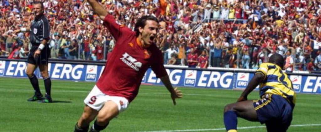 Винченцо Монтела, сега на 41 години
Изигра 28 мача в шампионския сезон и отбеляза 14 гола. След Рома игра във Фулъм и Сампдория, след което се върна при римляните и завърши там кариерата си. Гради кариера като треньор. Самп сега е третият му отбор, а преди това беше за кратко треньор на "вълците" и наставник на Катания и Фиорентина. 