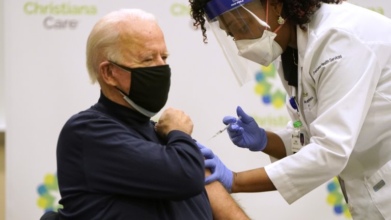 Избраният за президент на САЩ Байдън обясни, че се ваксинира публично, за да покаже на американците, че няма за какво да се тревожат.