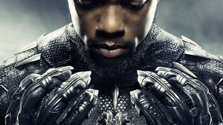  "Черната пантера" като кино- и културен феномен 

През февруари 2018-а излиза филма на Marvel "Черната пантера" и става третият най-печеливш филм в САЩ, изпреварван само от "Аватар" и "Силата се пробужда". Но филмът не е просто боксофис феномен.

Кастът е предимно от чернокожи актьори, а действието се развива в измислената африканска държава Уаканда. Филмът беше определен като поклон към културата на чернокожите и техните права в Холивуд.

Филмът хвърли и повече светлина върху така наречения афрофутуризъм – философия, представена за първи път през 90-те години, която изследва идентичността и културата на афроамериканците през погледа на технологиите. 