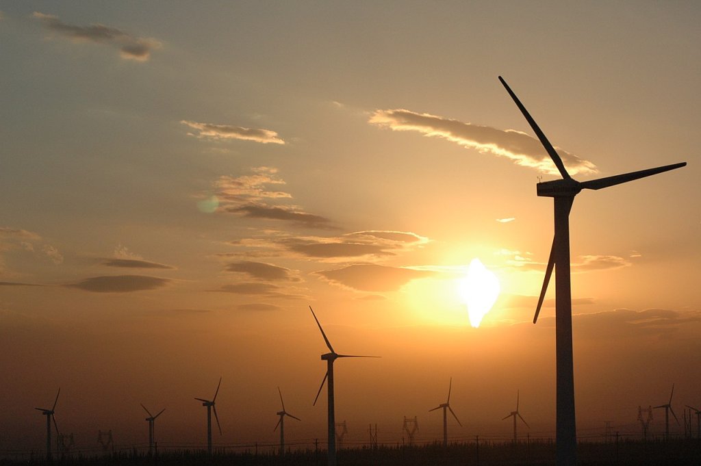 1280px-Wind_power_plants_in_Xinjiang,_China