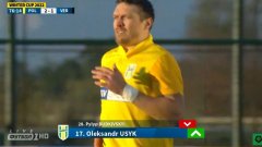 Олександър Усик дебютира в професионалния футбол