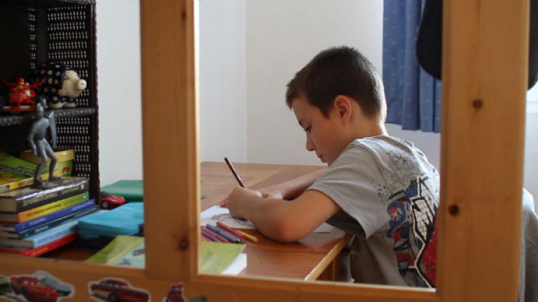 Филмът „Аз съм домашен ученик“ беше селектиран на фестивал в Испания и участва в преглед на българското документално кино в Берлин. Световната асоциация за домашно обучение също му отдели доста обширна рецензия