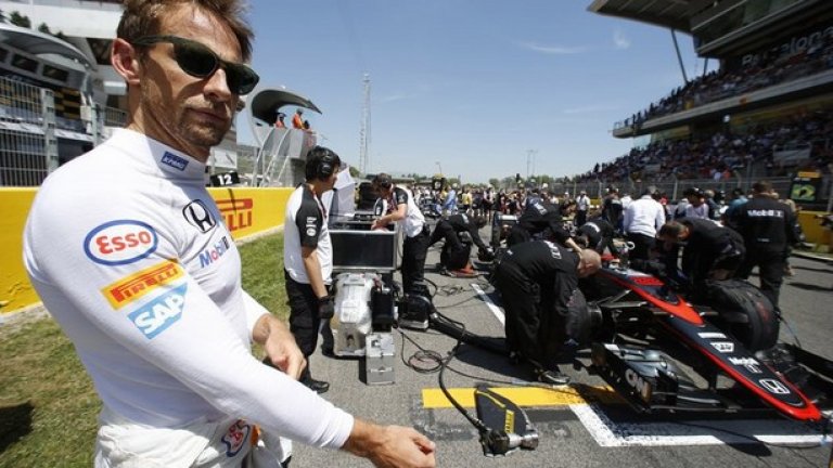 Преди да подпише за още една година с McLaren Дженсън Бътън също беше вариант да води Top Gear