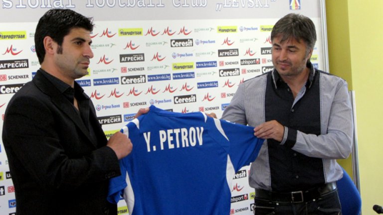 Новият треньор на Левски Ясун Петров е доволен, че в тима няма контузии