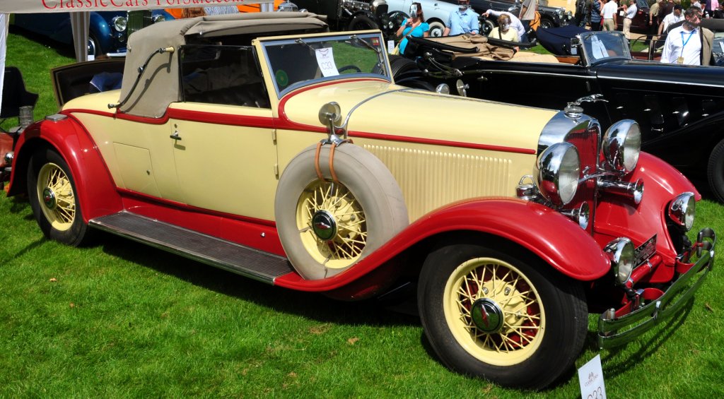 Lincoln K Series от 1931 г.
30-те години са времето, в което луксозните возила излизат на преден план и Ford не прави изключение с бранда си Lincoln. Компанията представя на пазара K Series, който може и да не се превръща в абсолютен фурор, но все пак е заявка, че фирмата се прицелва и в по-високия ценови сегмент.