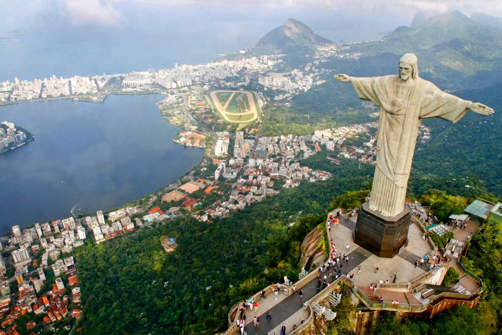 rio-de-janeiro-statue-Brazil 1