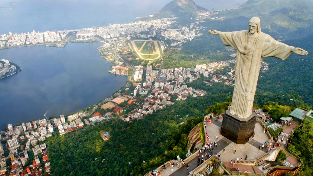 rio-de-janeiro-statue-Brazil 1