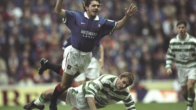 Той е пълен рогач и "грозник", не може да бие дузпи и да си върже вратовръзката