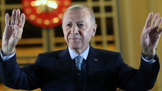 На дневен ред стоят редица предизвикателства както във вътрешен, така и във външен план